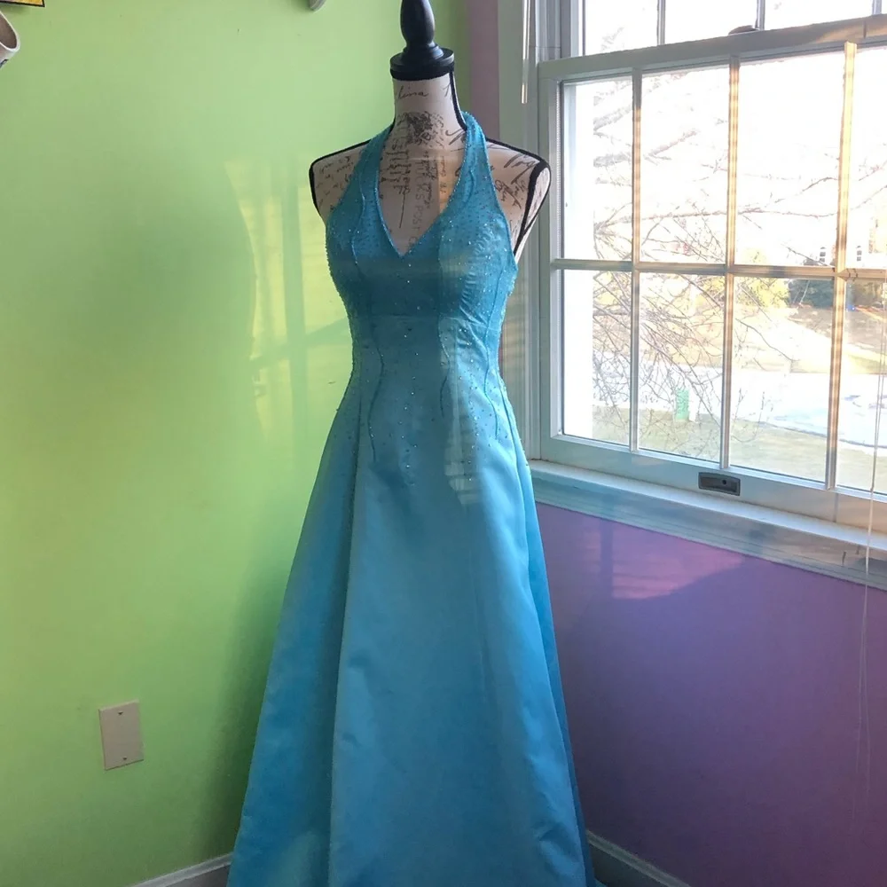 Full length blue formal dress - Picture 2 of 11